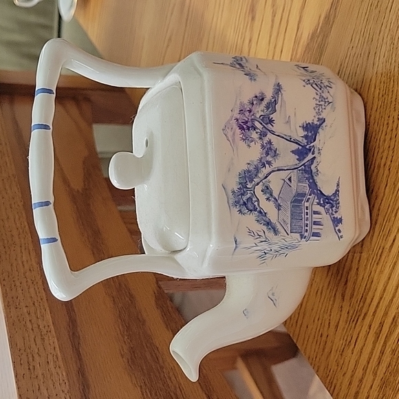 Teapot - Picture 7 of 9